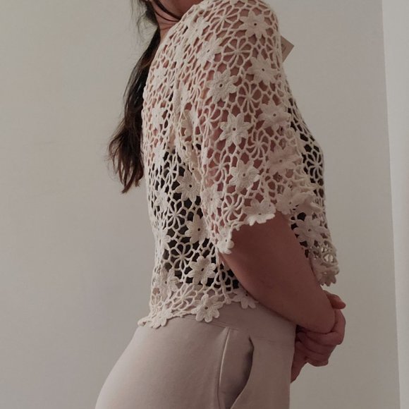 3/$15 | Cropped Crotchet Top - Picture 6 of 6